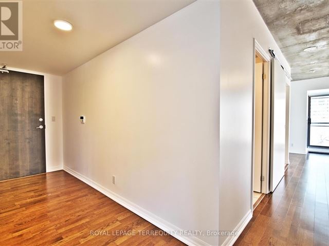 22 Condominiums - 708 22 Wellesley Street East - photo 2