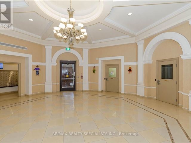 Tuscany Gate - 1002 220 Forum Drive - photo 2