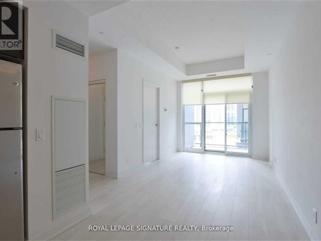 Westlake Phase 2 - 805 2200 Lake Shore Boulevard West - photo 2