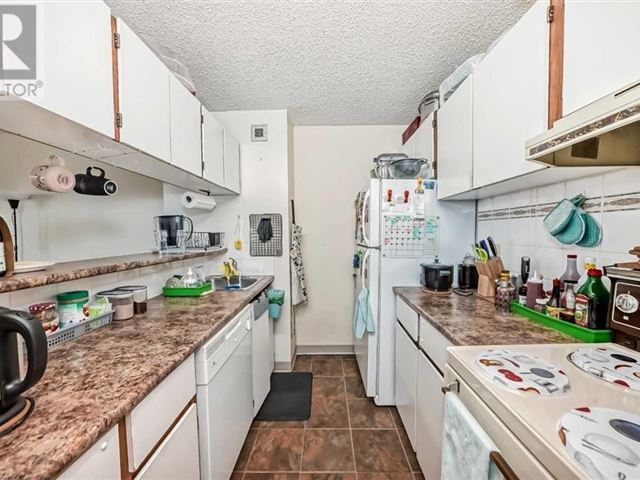 221 6 Av Se - 1004 221 6 Avenue Southeast - photo 3