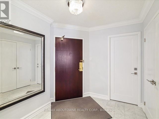 Towne Square Condos - 314 221 Robinson Street - photo 3