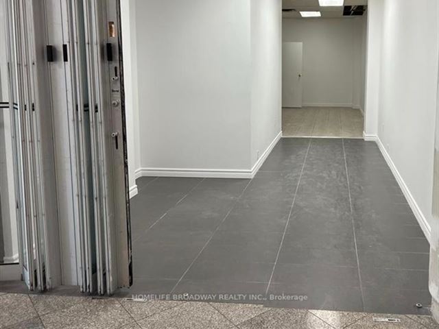 Chinatown Centre Residence - 148 222 Spadina Avenue - photo 2