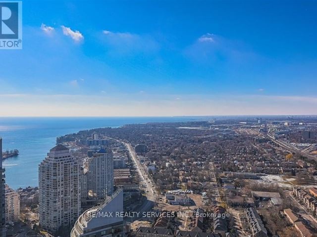 Westlake Phase 1 - ph2 2220 Lake Shore Boulevard West - photo 2