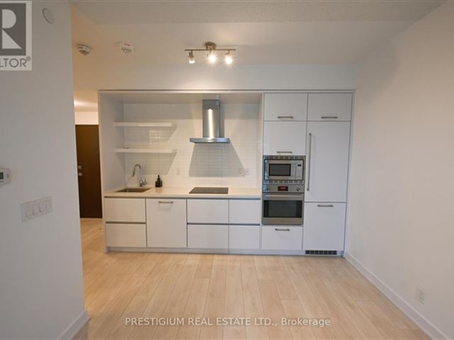 2221 Yonge Condos - 3907 2221 Yonge Street - photo 1