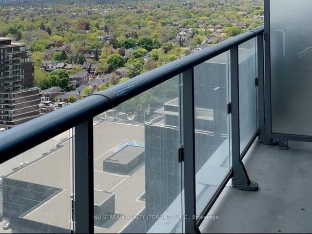 2221 Yonge Condos - 2405 2221 Yonge Street - photo 2