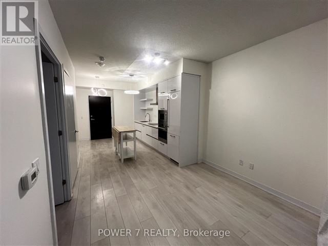 2221 Yonge Condos - 4204 2221 Yonge Street - photo 2