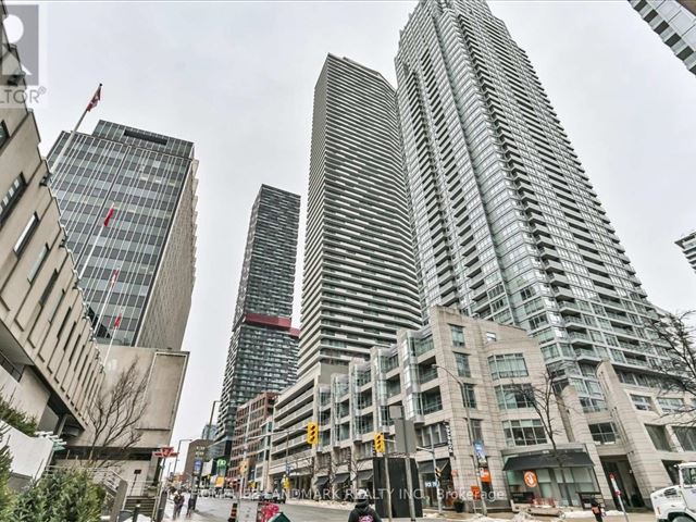 2221 Yonge Condos - 4003 2221 Yonge Street - photo 1