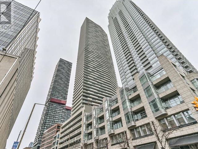 2221 Yonge Condos - 4003 2221 Yonge Street - photo 2