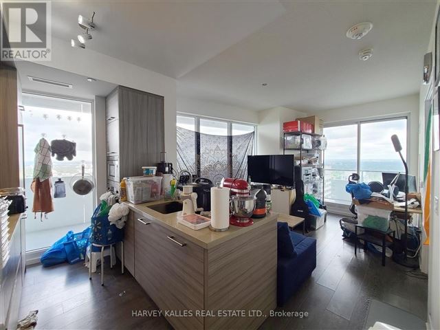 2221 Yonge Condos - 4209 2221 Yonge Street - photo 3