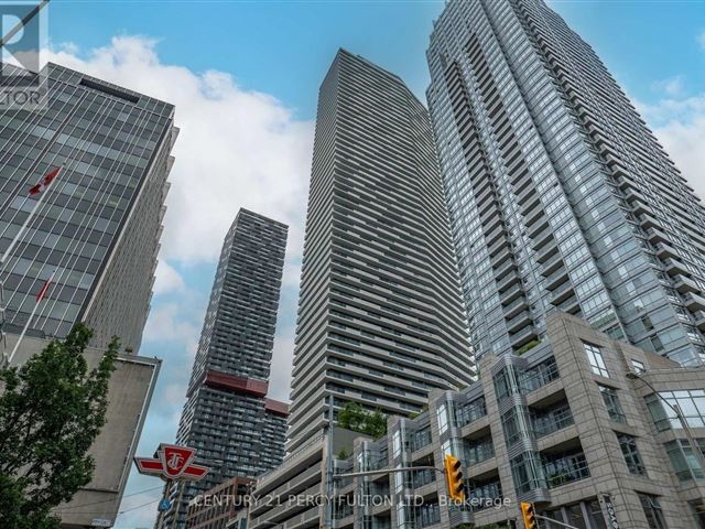 2221 Yonge Condos - 3108 2221 Yonge Street - photo 1