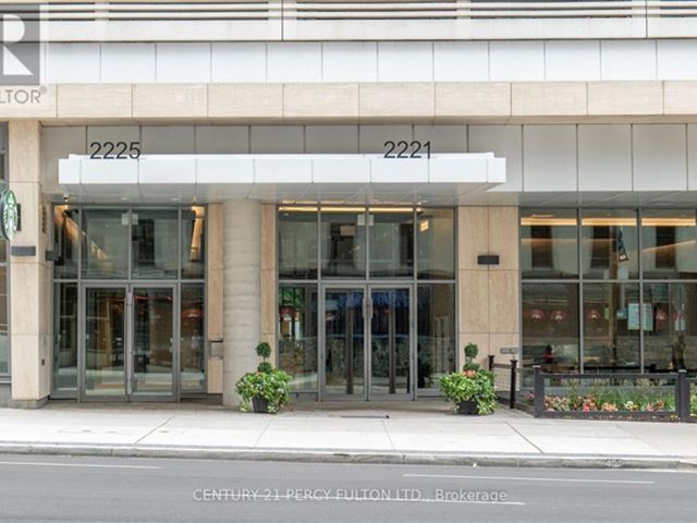 2221 Yonge Condos - 3108 2221 Yonge Street - photo 2