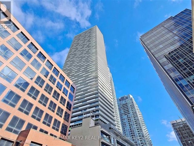 2221 Yonge Condos - 3904 2221 Yonge Street - photo 1