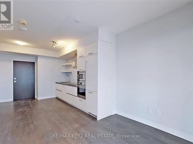 2221 Yonge Condos - 3904 2221 Yonge Street - photo 3