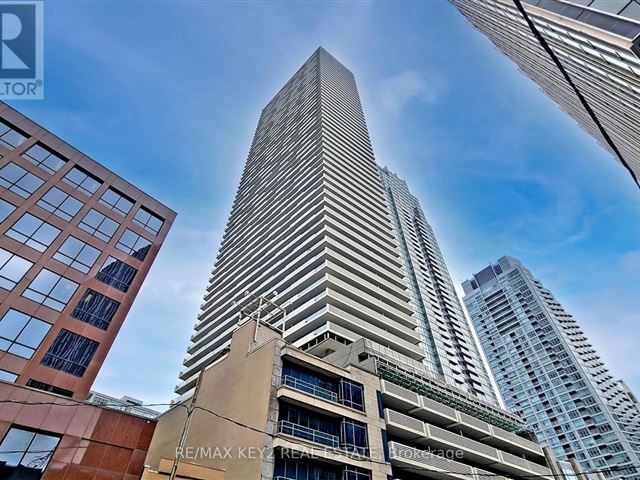 2221 Yonge Condos - 4510 2221 Yonge Street - photo 1