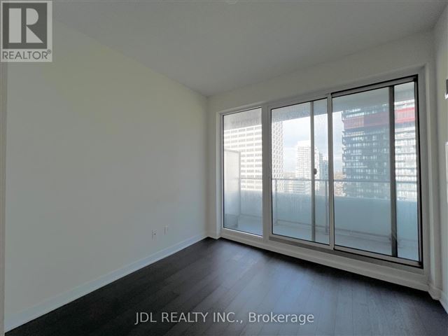 2221 Yonge Condos - 2110 2221 Yonge Street - photo 2