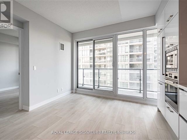 2221 Yonge Condos - 1506 2221 Yonge Street - photo 3