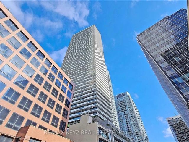 2221 Yonge Condos - 4010 2221 Yonge Street - photo 1