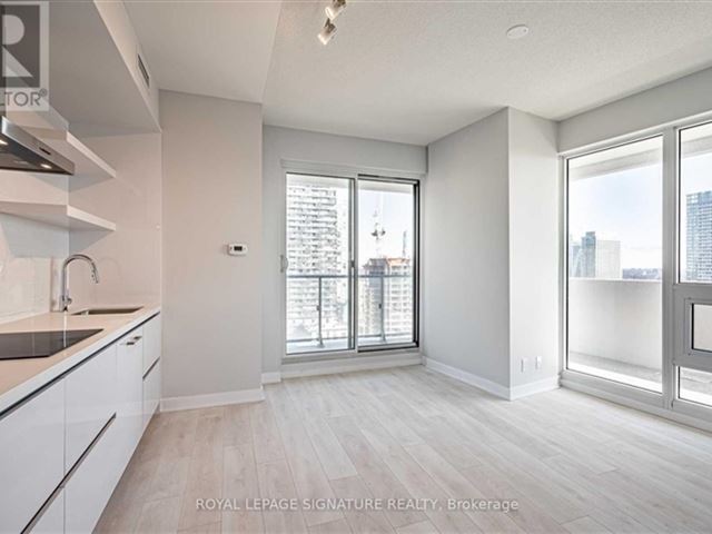 2221 Yonge Condos - 2902 2221 Yonge Street - photo 2