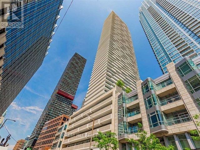 2221 Yonge Condos - 5802 2221 Yonge Street - photo 1