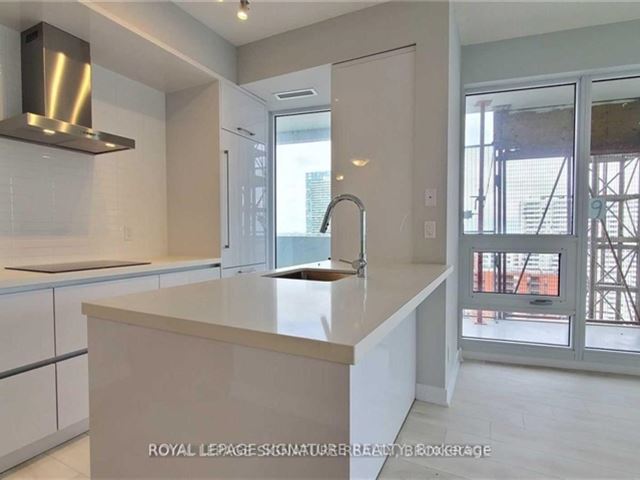 2221 Yonge Condos - 1303 2221 Yonge Street - photo 3