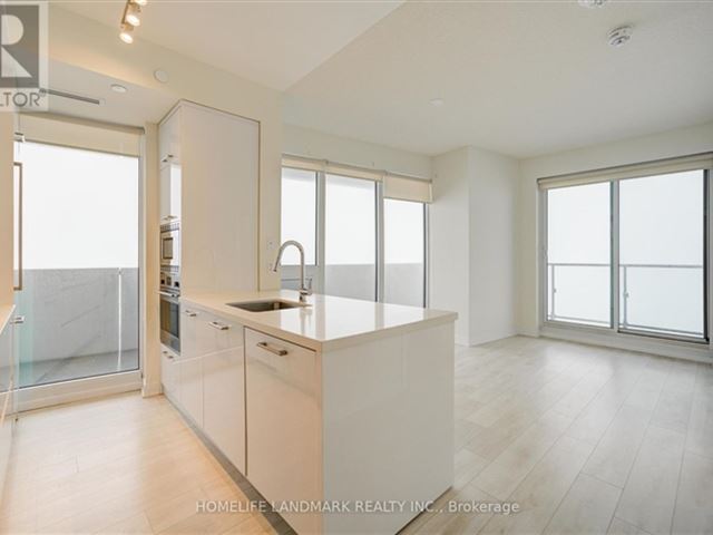 2221 Yonge Condos - 5109 2221 Yonge Street - photo 3