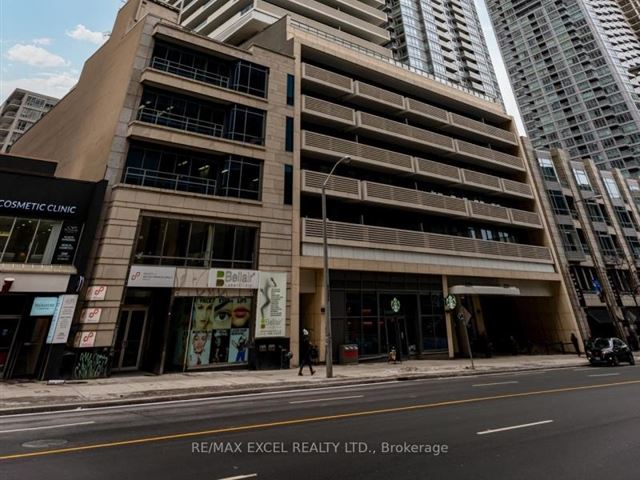 2221 Yonge Condos - 2911 2221 Yonge Street - photo 2