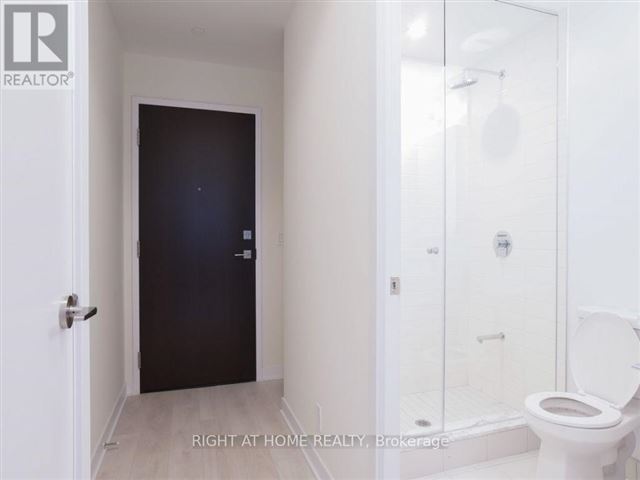 2221 Yonge Condos - 2702 2221 Yonge Street - photo 3