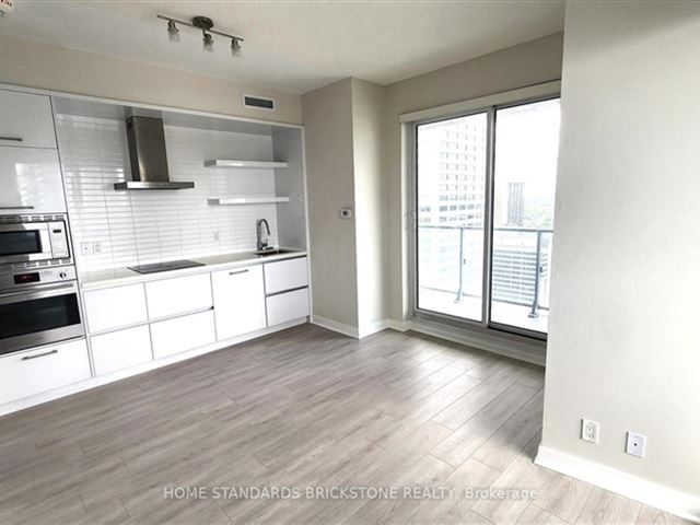 2221 Yonge Condos - 2602 2221 Yonge Street - photo 3