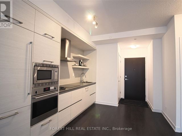 2221 Yonge Condos - 603 2221 Yonge Street - photo 2