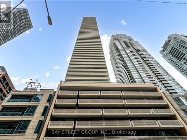 2221 Yonge Condos - 4206 2221 Yonge Street - photo 2