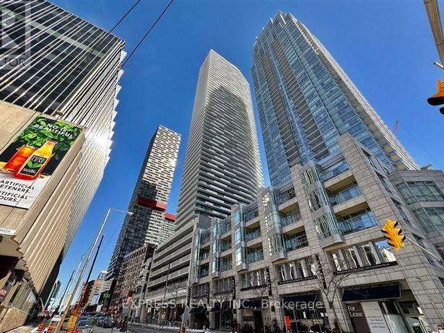 2221 Yonge Condos - 5209 2221 Yonge Street - photo 2