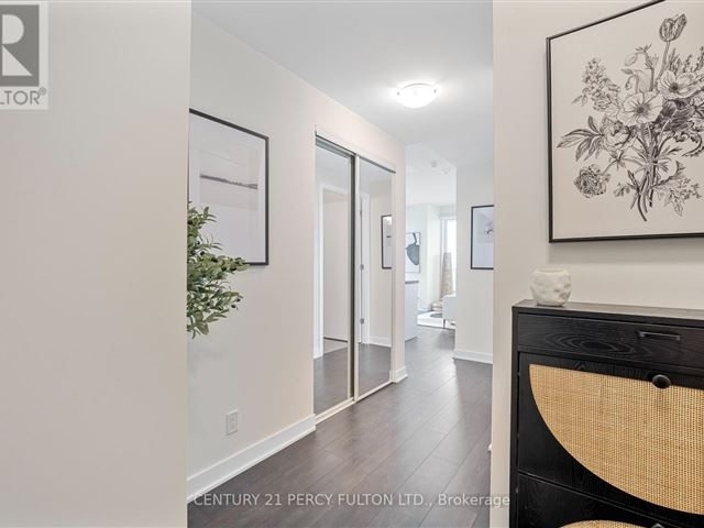 2221 Yonge Condos - 3108 2221 Yonge Street - photo 3