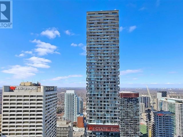 2221 Yonge Condos - 4010 2221 Yonge Street - photo 1