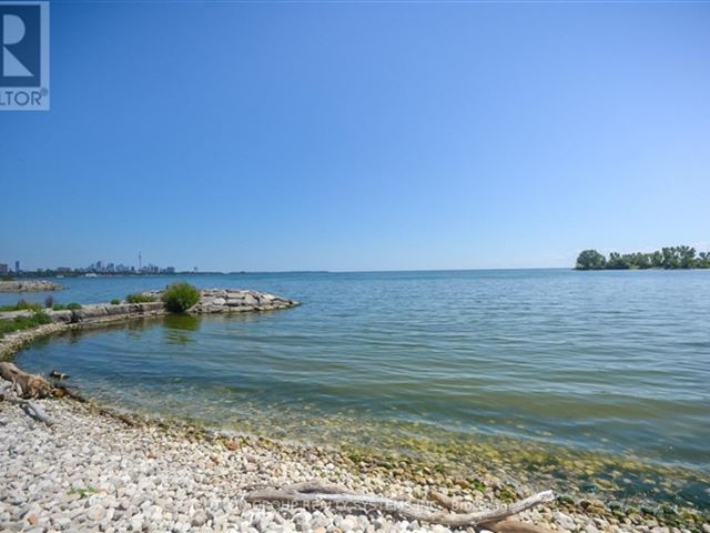 Beyond the Sea Star Tower - 804 2230 Lake Shore Boulevard West - photo 1