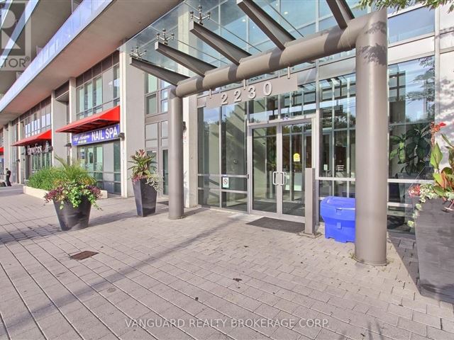 Beyond the Sea Star Tower - th3 2230 Lake Shore Boulevard West - photo 2