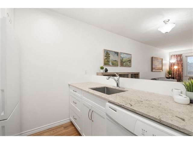 Semiahmoo Estates - 314 2239 152 Street - photo 3