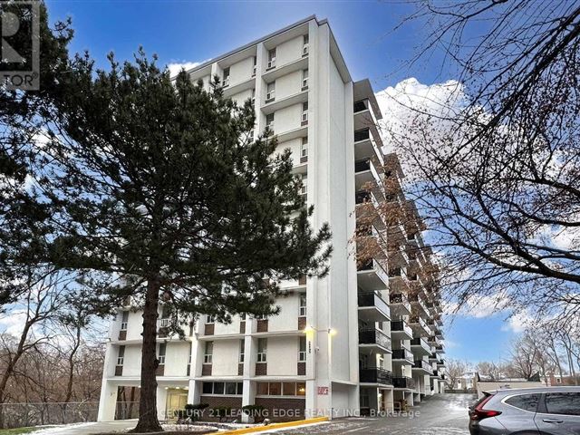 Versailles Court - 1005 2245 Eglinton Avenue East - photo 2