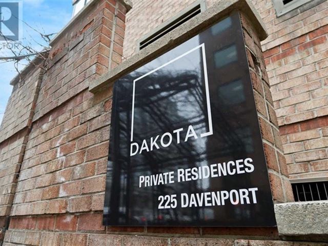 The Dakota - 402 225 Davenport Road - photo 2