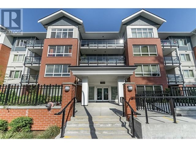 Uptown Pointe - 401 2268 Shaughnessy Street - photo 1