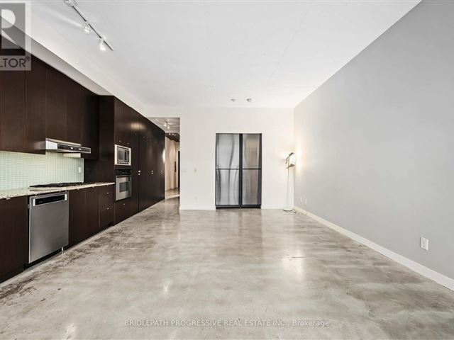 Quad Lofts - 707 23 Brant Street - photo 2