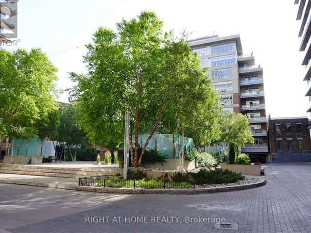 Quad Lofts - 210 23 Brant Street - photo 1