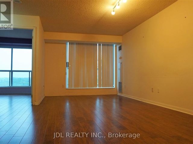 Symphony Square - 907 23 Lorraine Drive - photo 2