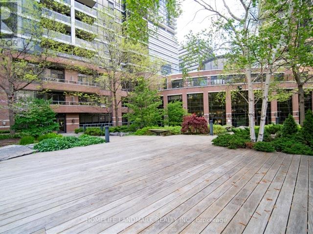 Spring at Minto Gardens - 910 23 Sheppard Avenue East - photo 3