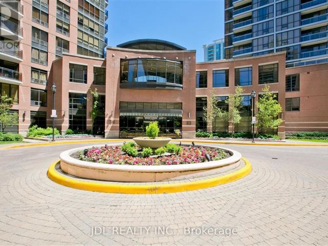 Spring at Minto Gardens - 911 23 Sheppard Avenue East - photo 3