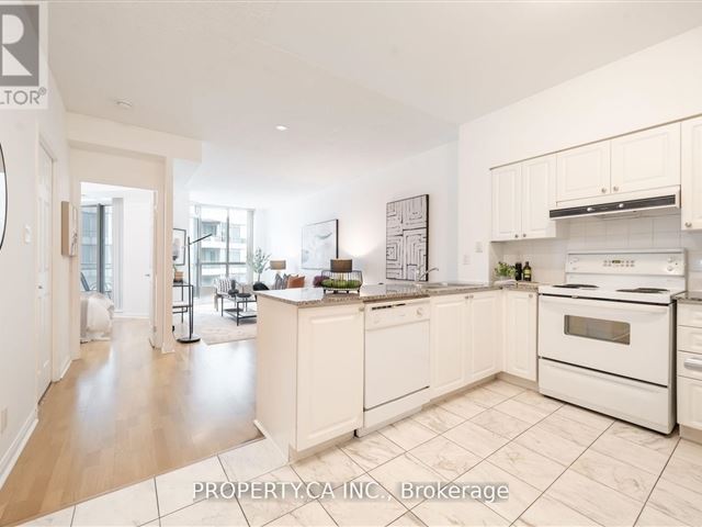 The Riviera - 1815 228 Queens Quay West - photo 3