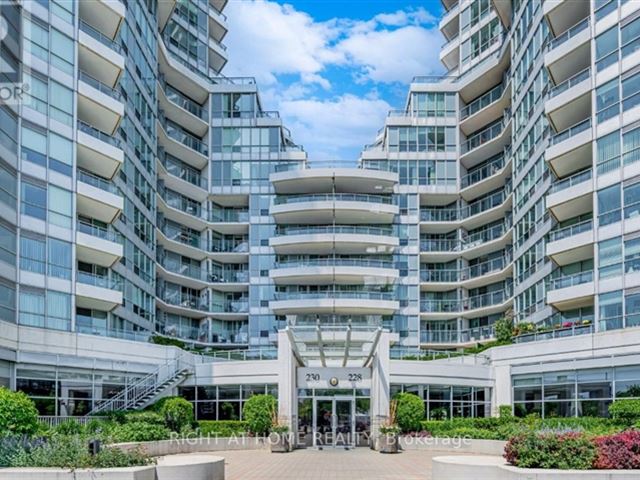 The Riviera - 222 228 Queens Quay West - photo 1