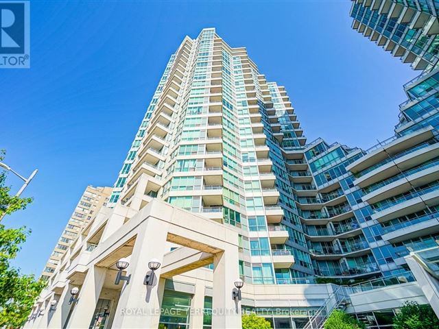 The Riviera - 221 228 Queens Quay West - photo 1