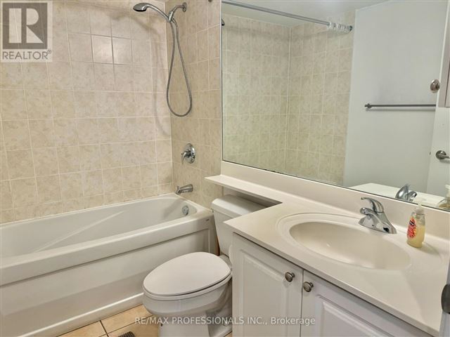 Atlantis at Waterpark City - 428 231 Fort York Boulevard - photo 2