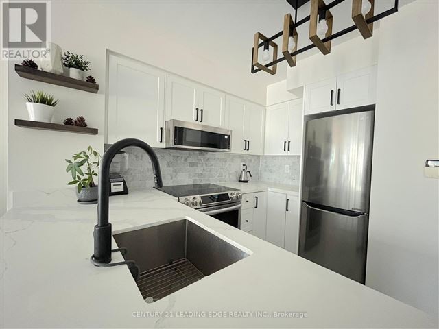 Atlantis at Waterpark City - 405 231 Fort York Boulevard - photo 2