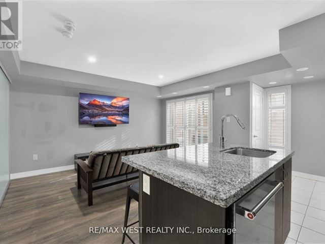 The Brownstones at Westown - 40 80 Parrotta Drive - photo 2